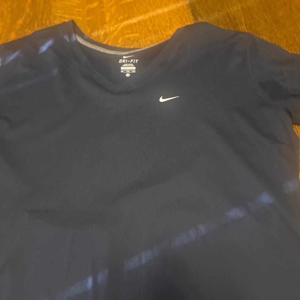 nike drifit tee